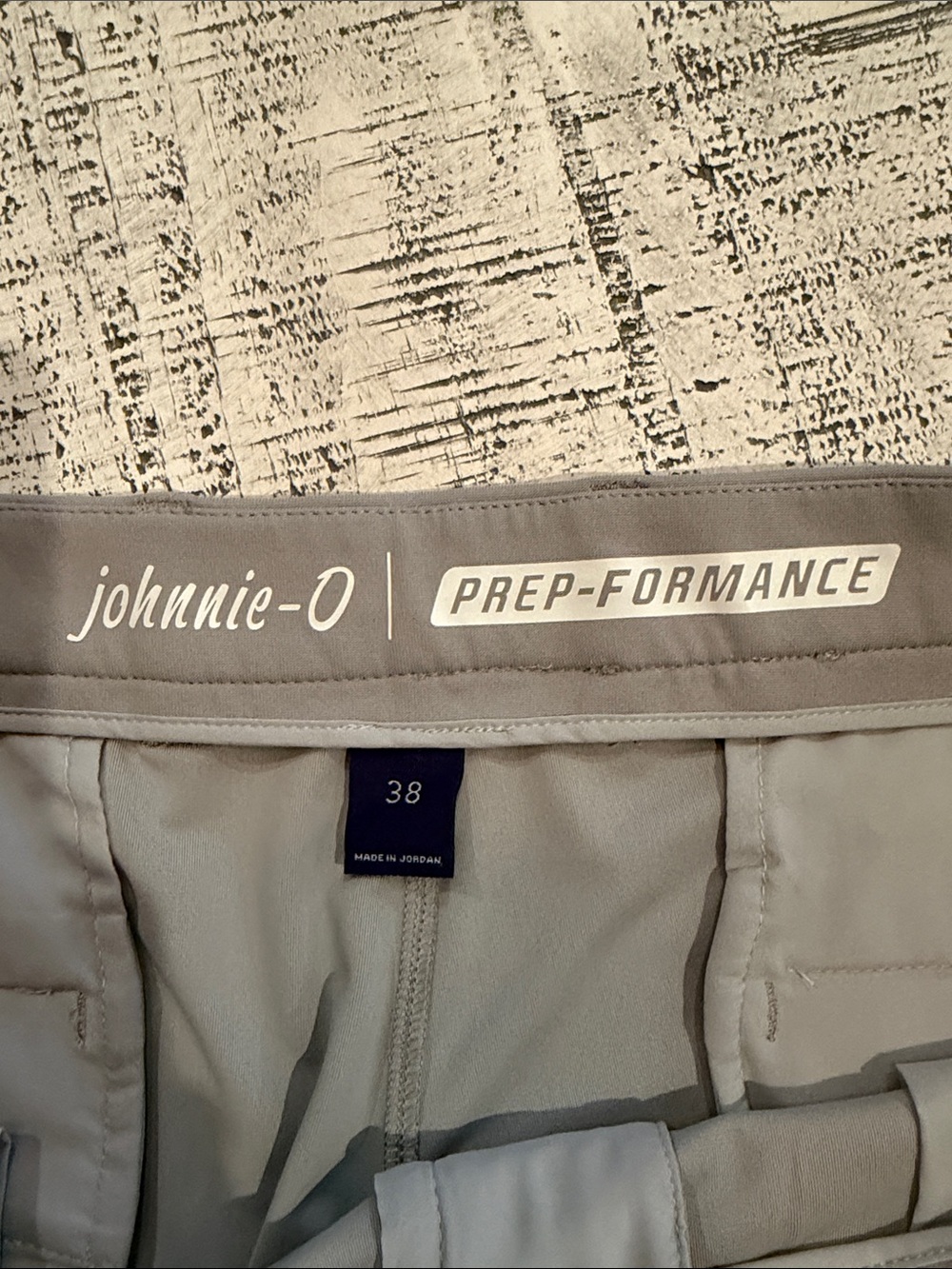 johnnie-O Men's Light Gray Performance Flat Front Shorts - Picture 3 of 3
